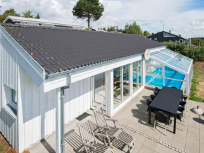 Swanky Holiday Home in Ebeltoft with Swimming Pool, Ebeltoft